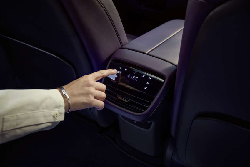 Mazda CX-6e – global EZ-60 is EV-only with 190 PS, 484 km WLTP range, 195 kW DC fast charging 2023394