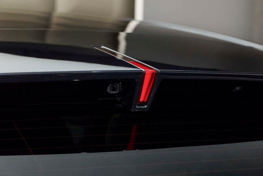 Mazda CX-6e – global EZ-60 is EV-only with 190 PS, 484 km WLTP range, 195 kW DC fast charging 2023300