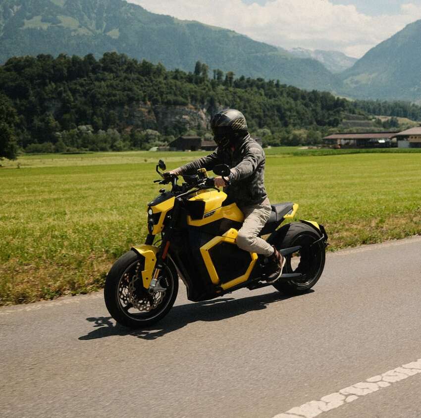 Verge TS Pro e-bike – world’s first production vehicle with solid-state battery, 600 km range, CCS fast charge 2020307