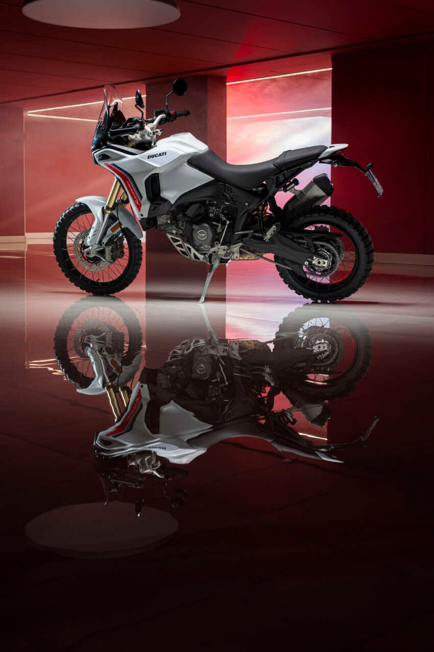 2026 Ducati DesertX updated, new chassis, TFT screen 2044526