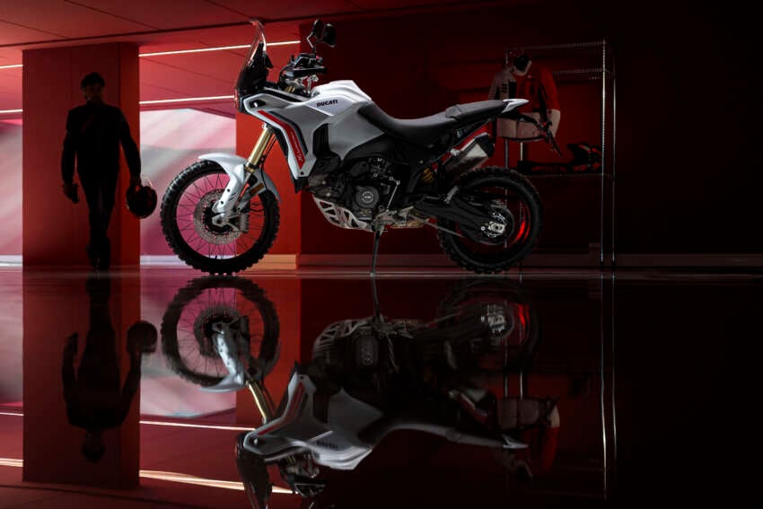 2026 Ducati DesertX updated, new chassis, TFT screen 2044529