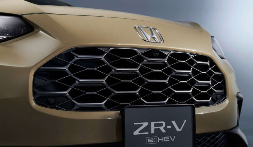 Honda ZR-V updated in Japan – sub-CR-V crossover is now hybrid only; Cross Touring, Black Style editions 2044404