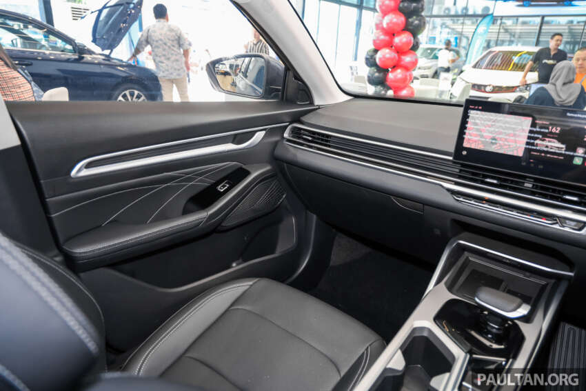 Proton S70 MC1 2026 ditunjuk penuh — tempahan kini dibuka; 1.5 Turbo 4-silinder i-GT, 0-100 km/j 7.5 saat 2038217