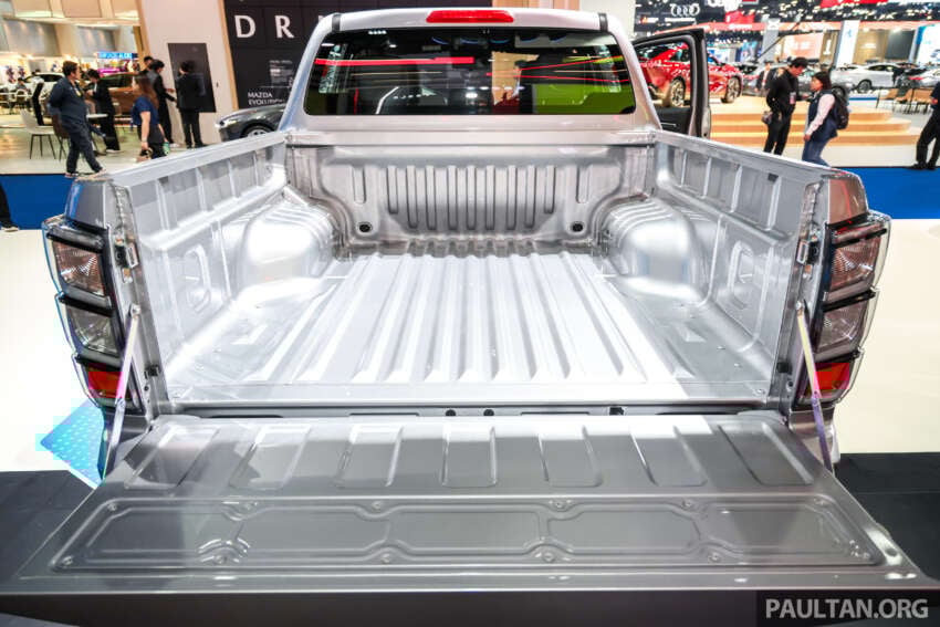 2026 Isuzu D-Max EV on display in Bangkok – 190 PS, 350 Nm, up to 263 km WLTP; CKD; priced at RM192k 2056455