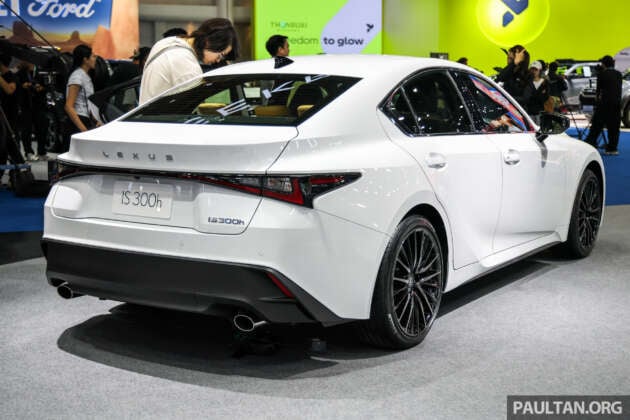 2026 Lexus IS facelift launched in Thailand – third update, refreshed cabin/tech, IS 300h from RM339k