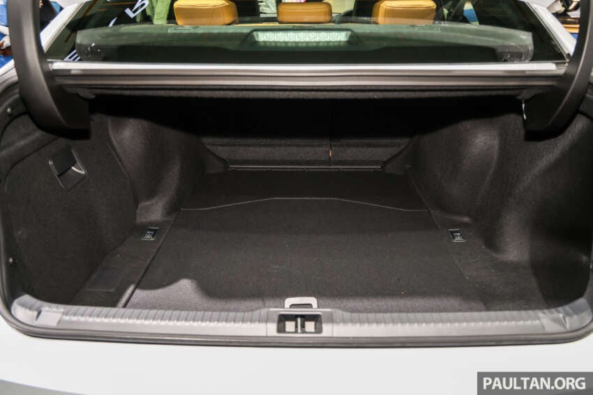 2026 Lexus IS facelift launched in Thailand – third update, refreshed cabin/tech, IS 300h from RM339k 2055881