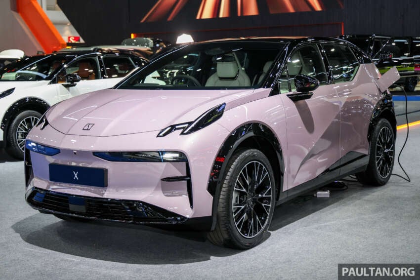 2026 Zeekr X in Thailand – power doors, up to 496 PS, 415 km WLTP, 230 kW DC charging, from RM111k 2058984