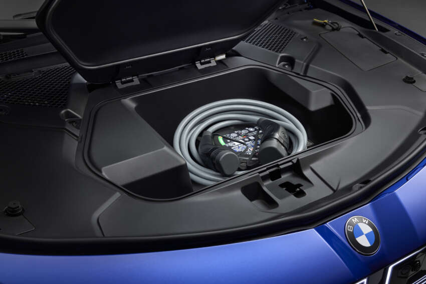 2026 BMW i3 revealed – NA0 EV 3 Series with up to 469 PS, 900 km WLTP range, 400 kW DC fast charging 2054026