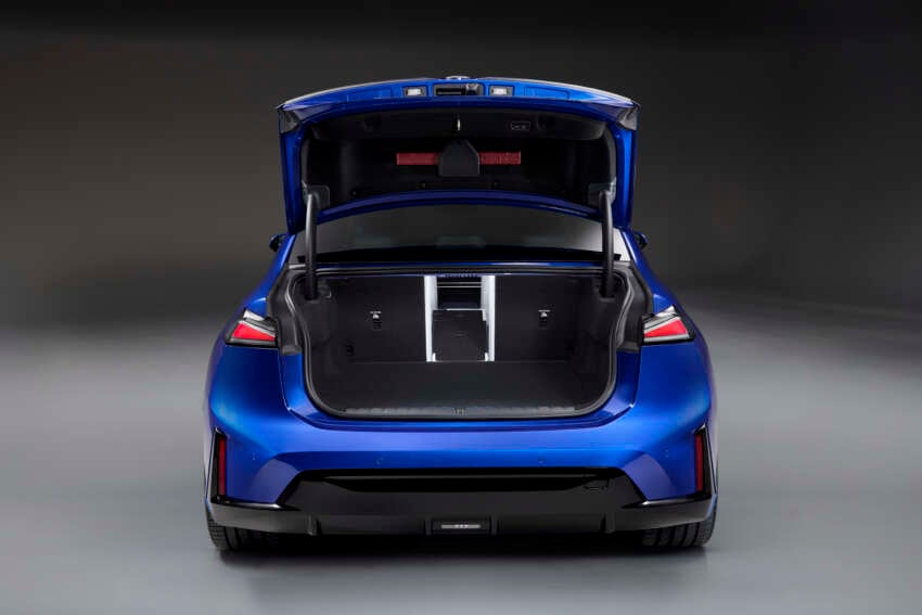 2026 BMW i3 revealed – NA0 EV 3 Series with up to 469 PS, 900 km WLTP range, 400 kW DC fast charging 2054032