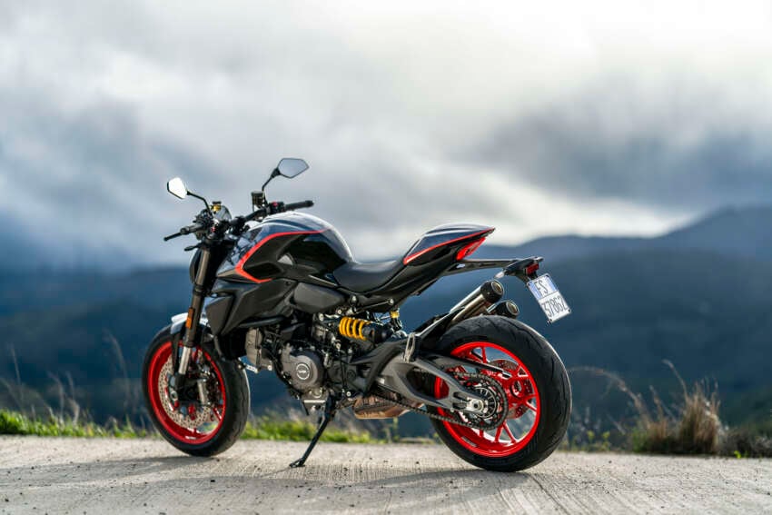 2026 Ducati Monster comes in new Sport Livery 2054166