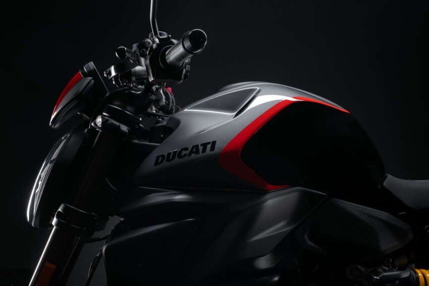 2026 Ducati Monster comes in new Sport Livery 2054186
