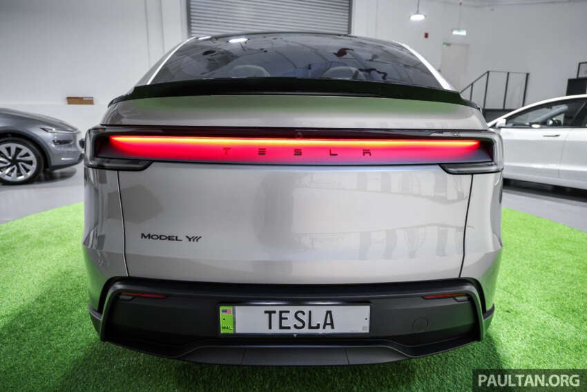 Tesla Model Y L previewed in Malaysia – stretched 6-seater, 681 km WLTP, adaptive damping, launch Apr 1 2057698