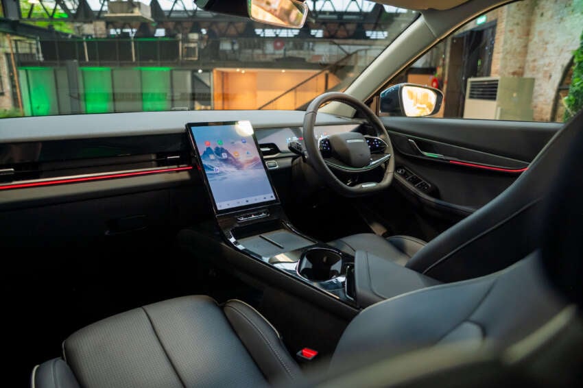 Jaecoo J5 launched in Malaysia – “pet-friendly” B-segment SUV, 147 PS 1.5T, CVT, RM6k rebate, RM102k 2046945