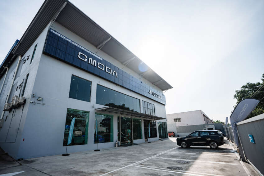 Buy a Jaecoo J5 from Omoda Jaecoo Carro, enjoy launch package worth RM8k including RM3k Duit Raya 2049402