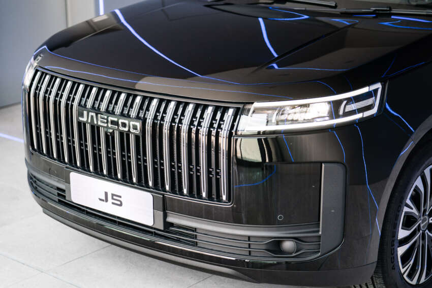 Buy a Jaecoo J5 from Omoda Jaecoo Carro, enjoy launch package worth RM8k including RM3k Duit Raya 2049425