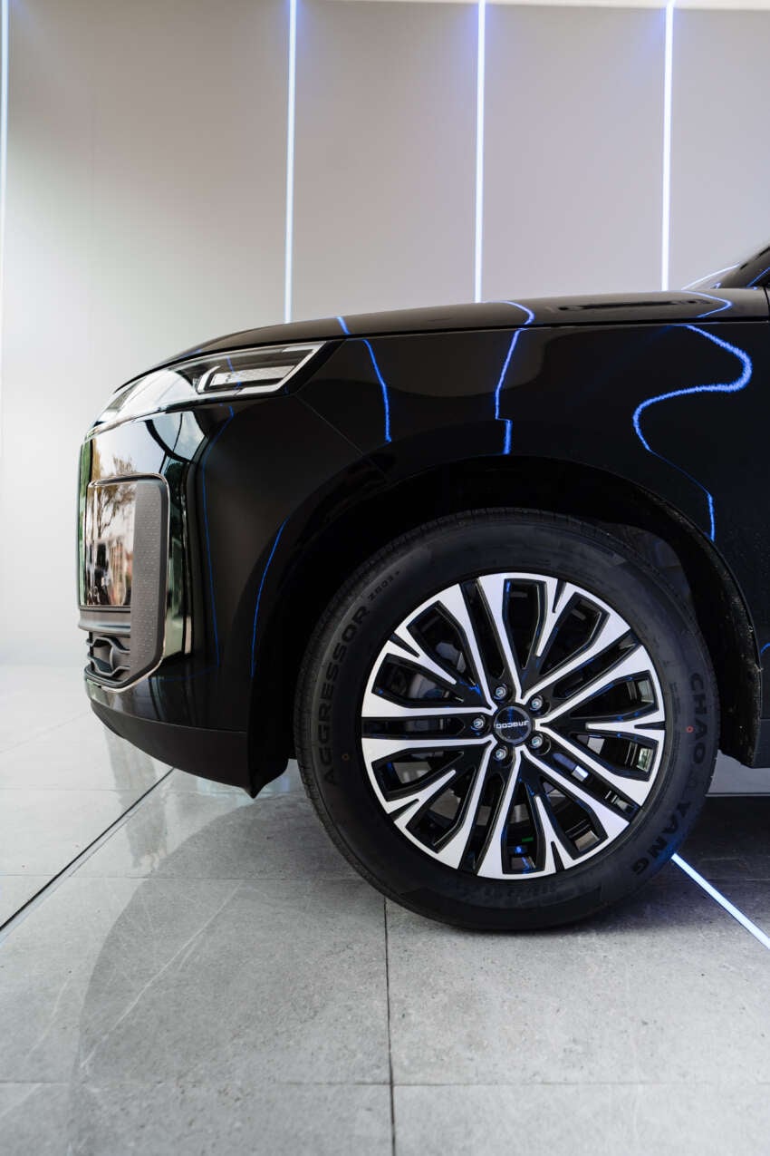 Buy a Jaecoo J5 from Omoda Jaecoo Carro, enjoy launch package worth RM8k including RM3k Duit Raya 2049435