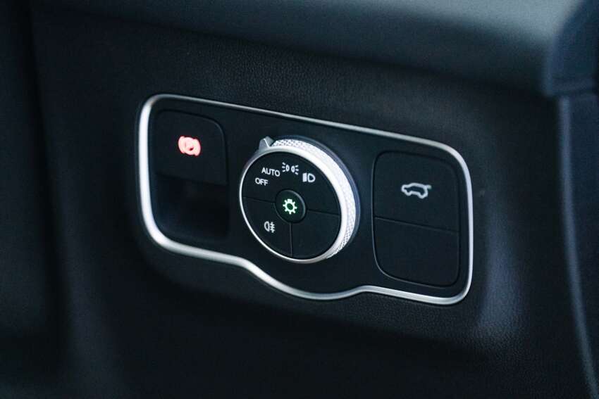 Buy a Jaecoo J5 from Omoda Jaecoo Carro, enjoy launch package worth RM8k including RM3k Duit Raya 2049438