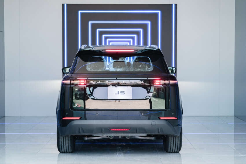 Buy a Jaecoo J5 from Omoda Jaecoo Carro, enjoy launch package worth RM8k including RM3k Duit Raya 2049443