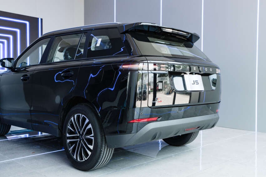 Buy a Jaecoo J5 from Omoda Jaecoo Carro, enjoy launch package worth RM8k including RM3k Duit Raya 2049446