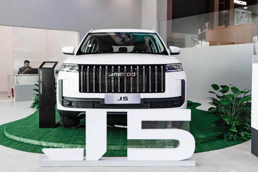 Buy a Jaecoo J5 from Omoda Jaecoo Carro, enjoy launch package worth RM8k including RM3k Duit Raya 2049408