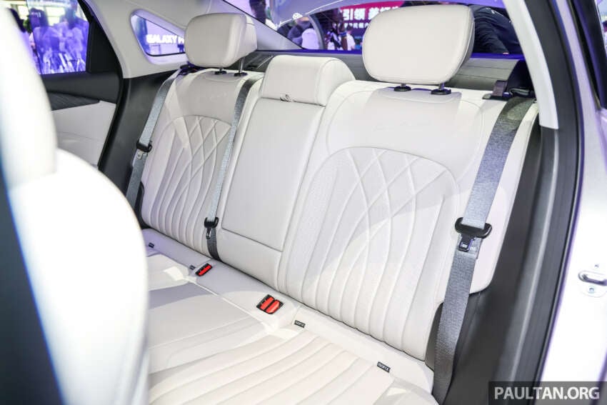 Geely Galaxy Starshine 6 in Beijing – PHEV version of Emgrand; next Proton S70, future Proton eMas sedan? 2072054