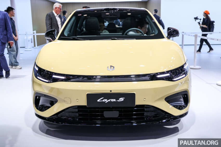 Leapmotor B05 confirmed for UK, Australia – will ASEAN get the Golf-class Lafa 5 EV hatch after B03X? 2071874