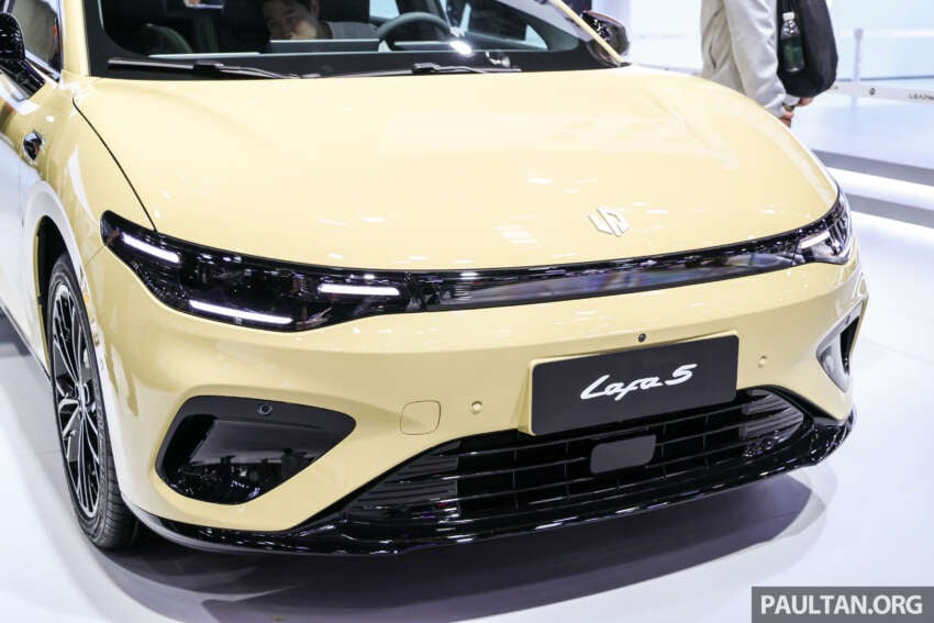Leapmotor B05 confirmed for UK, Australia – will ASEAN get the Golf-class Lafa 5 EV hatch after B03X? 2071876