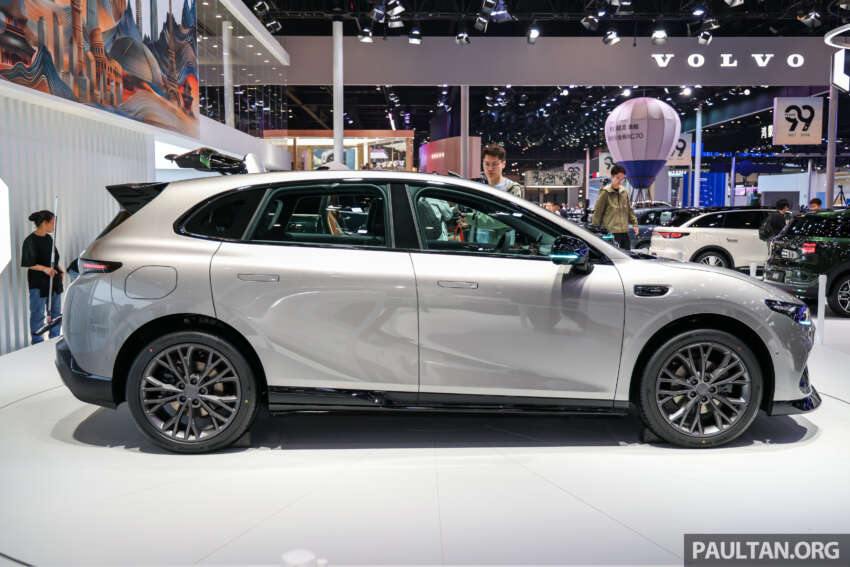 Leapmotor Lafa 5 Ultra makes global debut in China – B05 Euro-style hot hatch, ‘pure RWD fun’, 0-100 5.9s 2073076