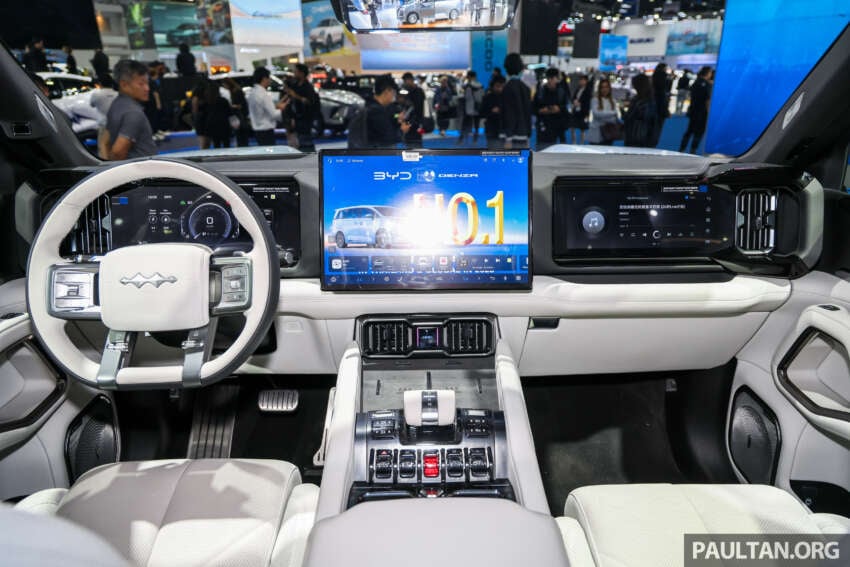 Denza B8 dibuka untuk ROI di M’sia — 4×4 PHEV 3-baris, 748 PS/760 Nm, 125 km jarak EV CLTC 2059659