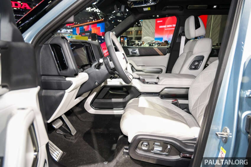 Denza B8 dibuka untuk ROI di M’sia — 4×4 PHEV 3-baris, 748 PS/760 Nm, 125 km jarak EV CLTC 2059664