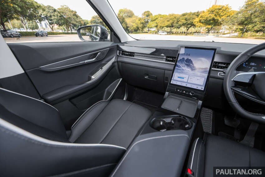Jaecoo J5 in Malaysia – B-segment SUV with Level 2 ADAS, TÜV-certified pet-friendly upholstery; RM108k 2065059