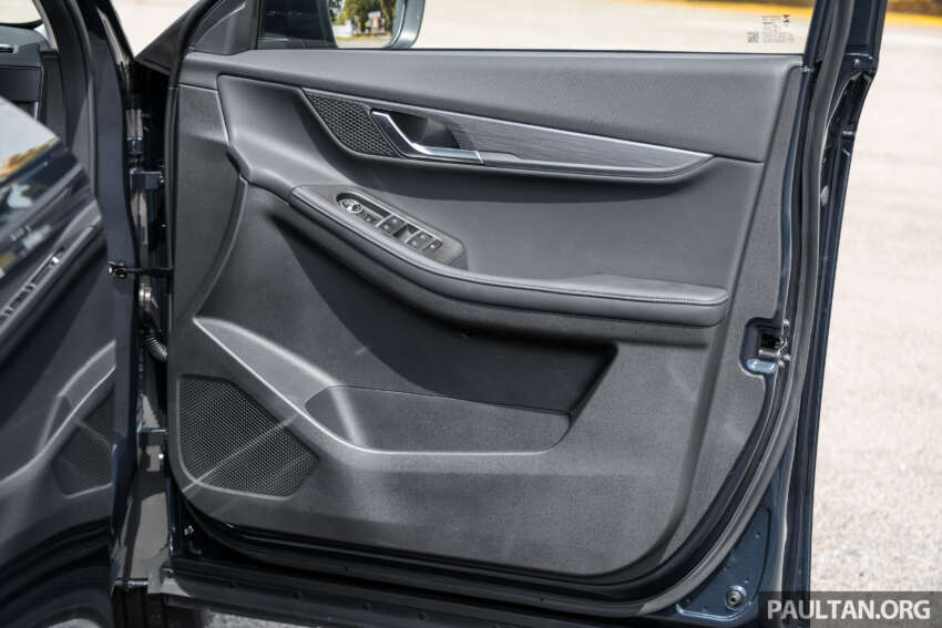 Jaecoo J5 in Malaysia – B-segment SUV with Level 2 ADAS, TÜV-certified pet-friendly upholstery; RM108k 2065060