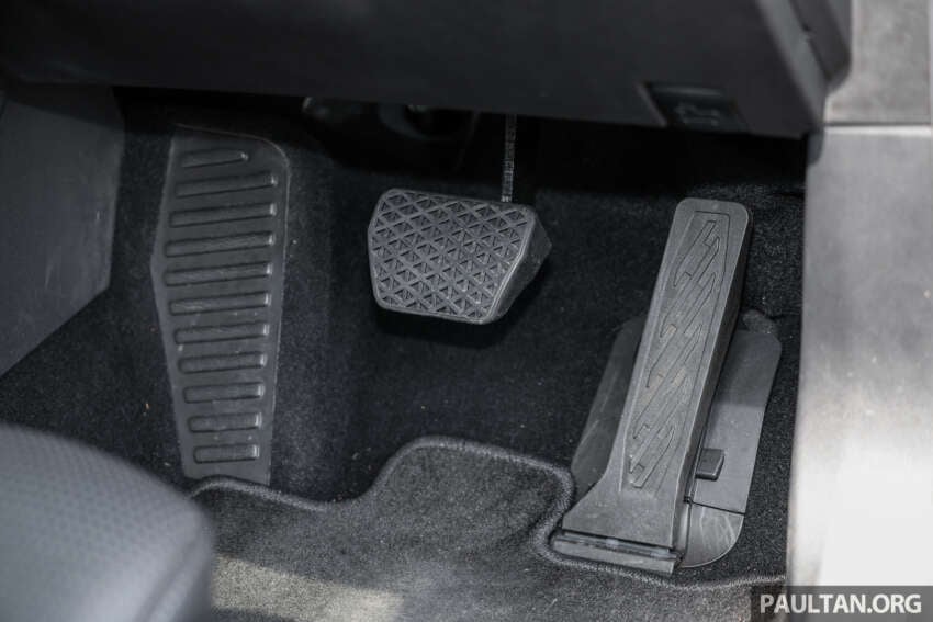 Jaecoo J5 in Malaysia – B-segment SUV with Level 2 ADAS, TÜV-certified pet-friendly upholstery; RM108k 2065067