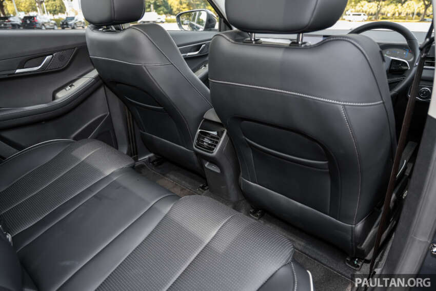 Jaecoo J5 in Malaysia – B-segment SUV with Level 2 ADAS, TÜV-certified pet-friendly upholstery; RM108k 2065078