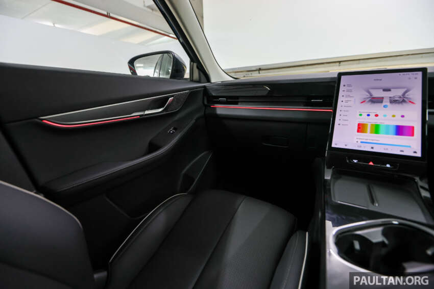 Jaecoo J5 in Malaysia – B-segment SUV with Level 2 ADAS, TÜV-certified pet-friendly upholstery; RM108k 2065099
