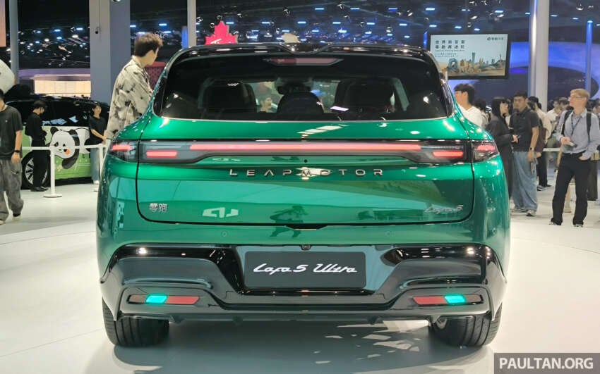 Leapmotor Lafa 5 Ultra makes global debut in China – B05 Euro-style hot hatch, ‘pure RWD fun’, 0-100 5.9s 2071095