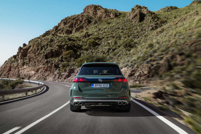 2026 Mercedes-Benz GLE, GLS facelifts – full-width Superscreen, 4.0L flat-plane V8; 585 PS AMG PHEV 2060006