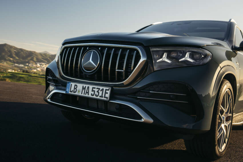 2026 Mercedes-Benz GLE, GLS facelifts – full-width Superscreen, 4.0L flat-plane V8; 585 PS AMG PHEV 2060015