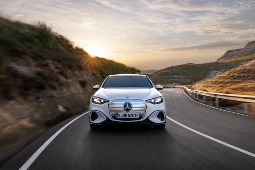2026 Mercedes-Benz C-Class EV debuts – W520-gen with 800V tech, 330 kW DC, up to 800 km range WLTP 2069548