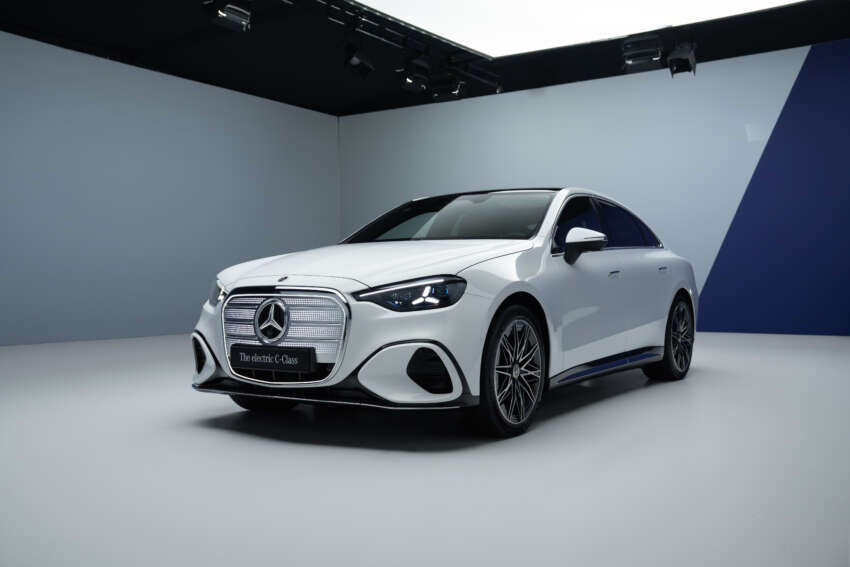 2026 Mercedes-Benz C-Class EV debuts – W520-gen with 800V tech, 330 kW DC, up to 800 km range WLTP 2069566