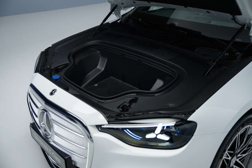 2026 Mercedes-Benz C-Class EV debuts – W520-gen with 800V tech, 330 kW DC, up to 800 km range WLTP 2069574