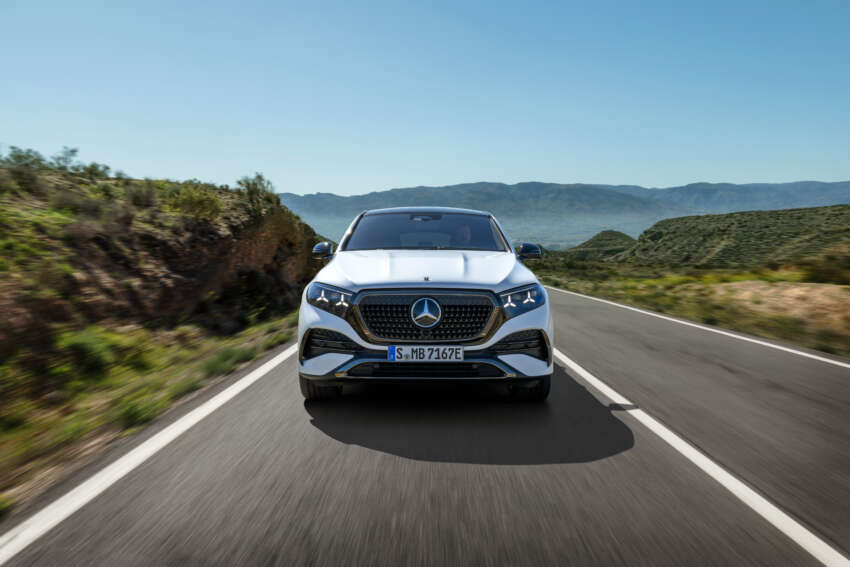 2026 Mercedes-Benz GLE, GLS facelifts – full-width Superscreen, 4.0L flat-plane V8; 585 PS AMG PHEV 2059938
