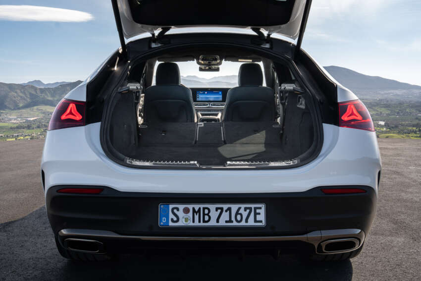 2026 Mercedes-Benz GLE, GLS facelifts – full-width Superscreen, 4.0L flat-plane V8; 585 PS AMG PHEV 2059982