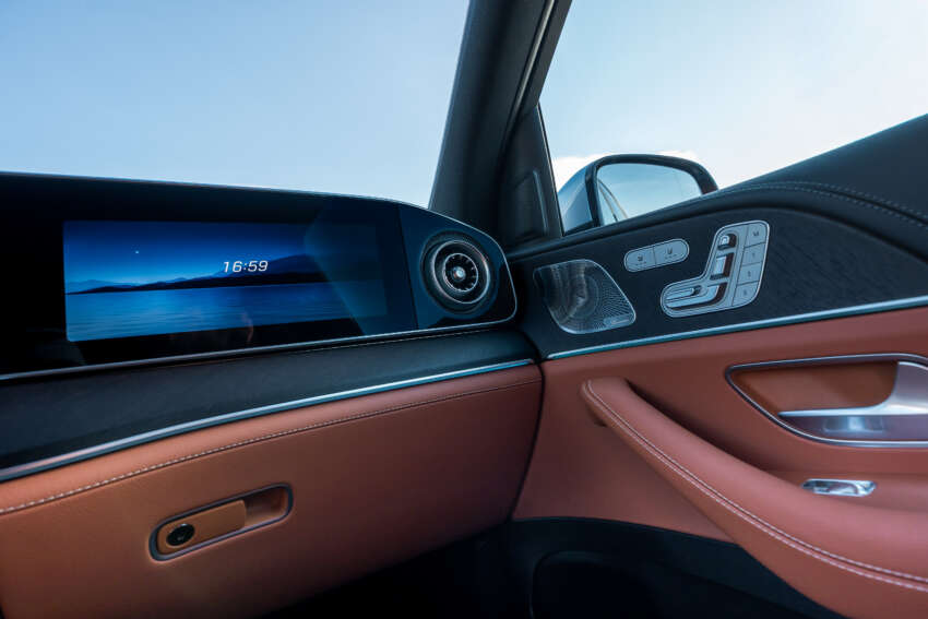2026 Mercedes-Benz GLE, GLS facelifts – full-width Superscreen, 4.0L flat-plane V8; 585 PS AMG PHEV 2059870