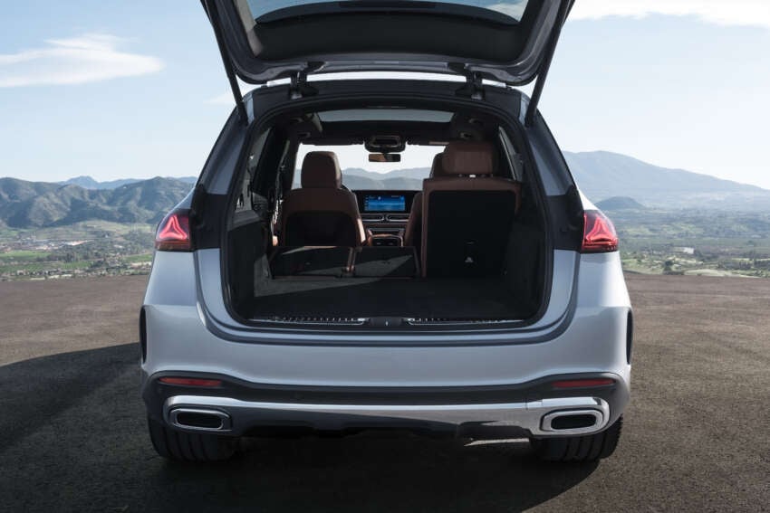 2026 Mercedes-Benz GLE, GLS facelifts – full-width Superscreen, 4.0L flat-plane V8; 585 PS AMG PHEV 2059884