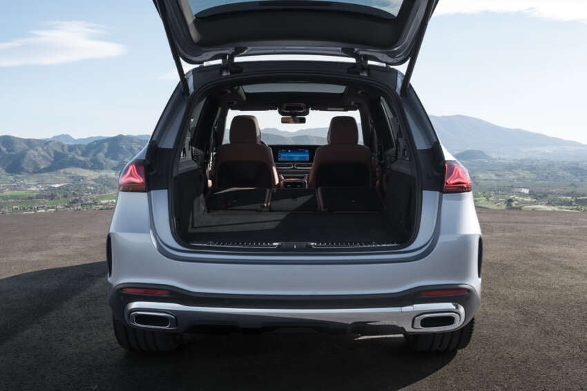 2026 Mercedes-Benz GLE, GLS facelifts – full-width Superscreen, 4.0L flat-plane V8; 585 PS AMG PHEV 2059885