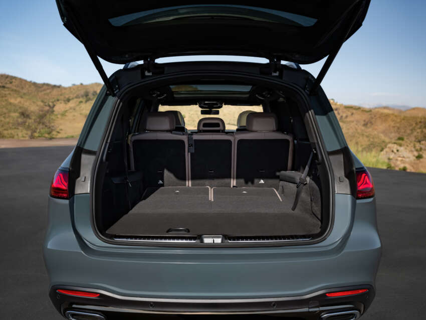 2026 Mercedes-Benz GLE, GLS facelifts – full-width Superscreen, 4.0L flat-plane V8; 585 PS AMG PHEV 2059906