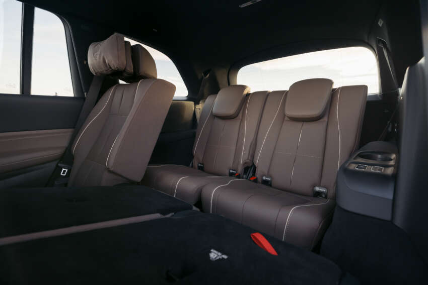 2026 Mercedes-Benz GLE, GLS facelifts – full-width Superscreen, 4.0L flat-plane V8; 585 PS AMG PHEV 2059916