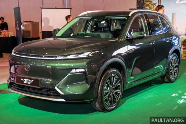 Proton eMas 7 PHEV in Emerald Green in Penang