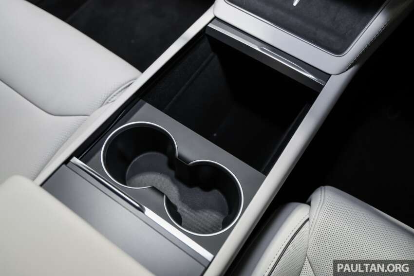 Tesla Model Y L dilancar di Malaysia – jarak roda lebih jauh, 6-tempat duduk, anggaran RM260k; Q2 2026 2059569